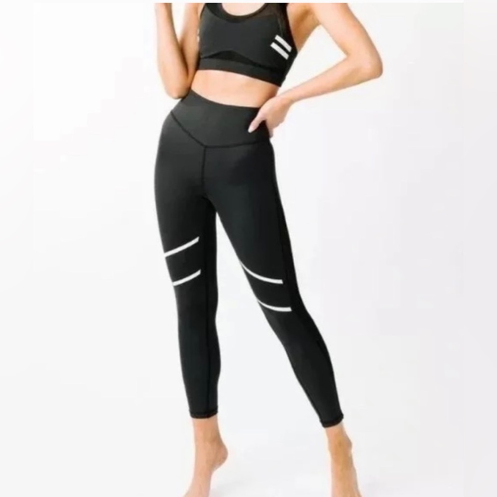 ZYIA Active Black Light and Tight Reflective Mesh Leggings - Size 4
